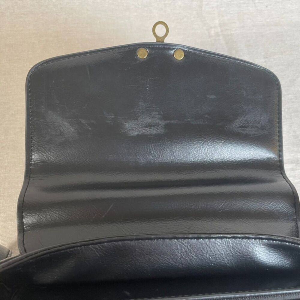 Vintage Inspired Black Vegan Leather Swing Lock Saddlebag Crossbody Purse - Picture 6 of 12